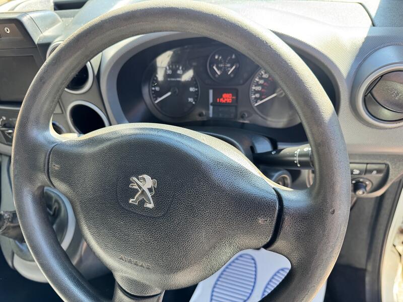 PEUGEOT PARTNER