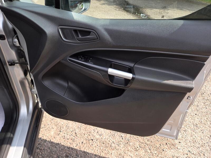 FORD TRANSIT CONNECT